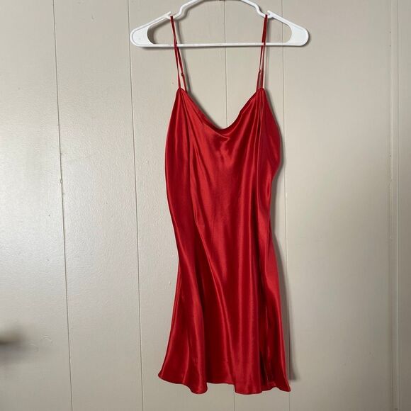 Victoria’s Secret Red Satin Slip Dress – Women’s Large Lingerie Nightgown - Picture 1 of 6